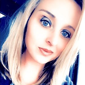 Meet your Posher, Amity